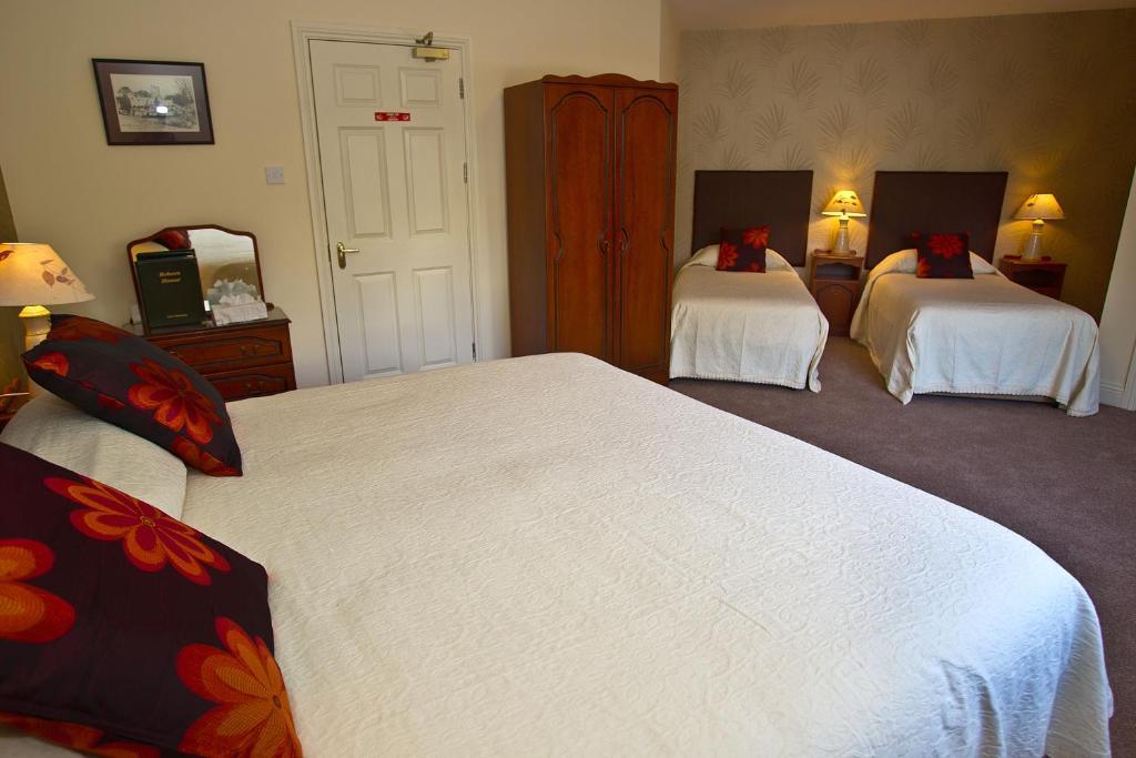 Robeen House Hotel Cill Airne Esterno foto