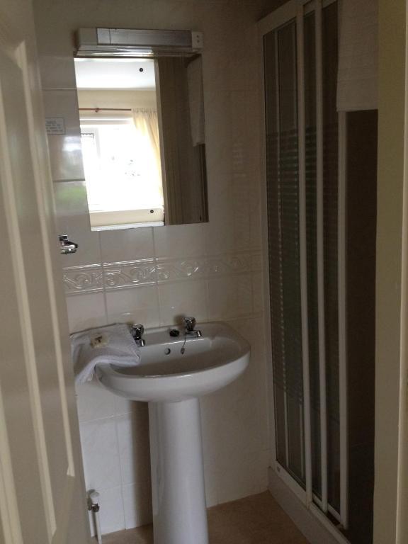Robeen House Hotel Cill Airne Esterno foto
